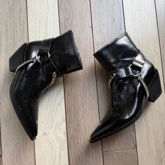 Misbhv pointed toe harness ankle boots main image 4